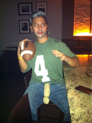 Illustration for article titled Here Are Many More Shots of People Pretending To Be Brett Favre And Jenn Sterger